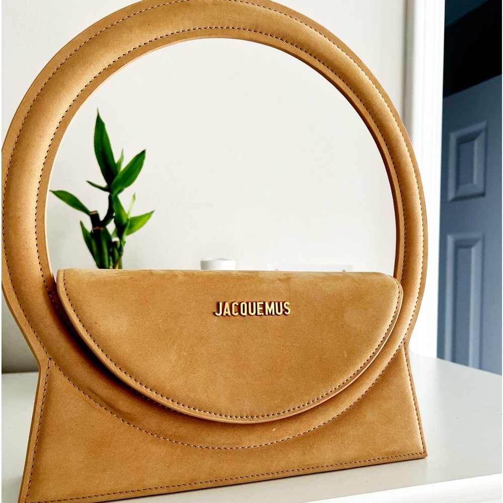 Jacquemus Le Sac Rond Suede Top Handle bag in camel